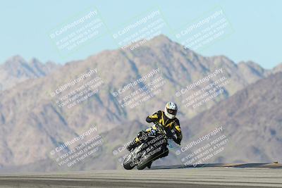 media/Dec-01-2025-Moto Forza (Mon) [[2daa91e15f]]/3-Beginner Group/Session 4 Turn 9/